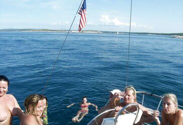 Stolen Photos - Gang of Femmes in Holidays Part