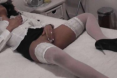 UNE BOMBE LATINE FAIT LE MENAGE