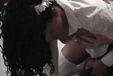 UNE BOMBE LATINE FAIT LE MENAGE