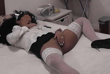 UNE BOMBE LATINE FAIT LE MENAGE