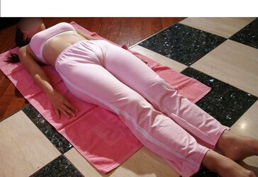 Asian teenager sweatpants mound camel toe