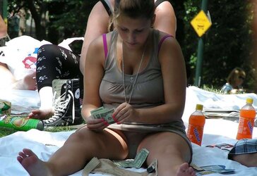 CANDID UPSKIRT voyeur teenagers public demonstrating undies knickers