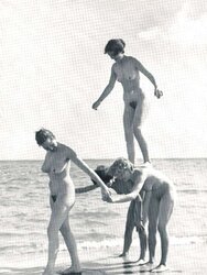 TheSandfly Glorious Beach Retro Gal Gang Joy!