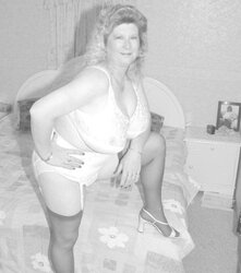 Ample Jugs mature 38HH
