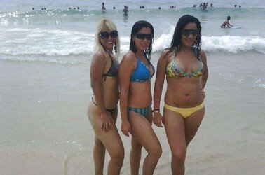 Towheaded latin super-sexy mom