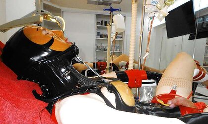 SISSYTRAINING CROSSDRESSING RUBBERSLAVE