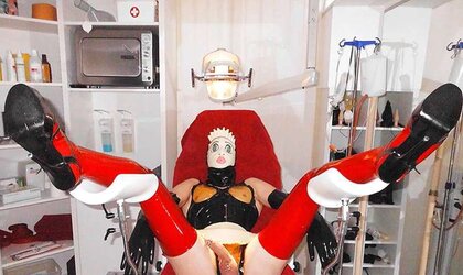 SISSYTRAINING CROSSDRESSING RUBBERSLAVE