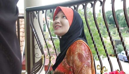 Remarkable malay mom