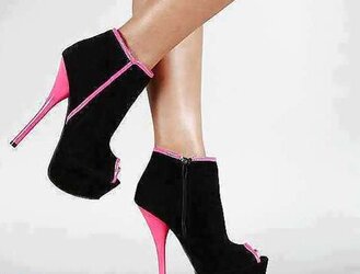 Jaw-Dropping platform high-heeled slippers and taut dresses passport enjoy to own