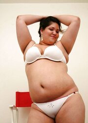 Thick luxurious gal