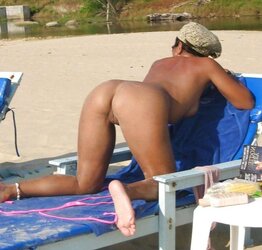 A buddy of my wifey on the beach (Greece 2002)