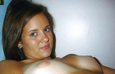 SUPER HOT MUMMIES: STUNNING TANLINES
