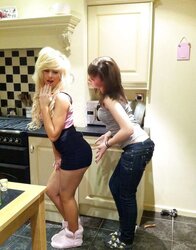 Teenager Bombshells
