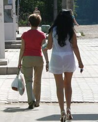 Tangas unter Kleidung