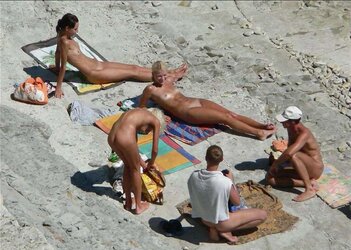 Tiny beach hooters