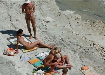 Tiny beach hooters