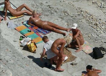 Tiny beach hooters
