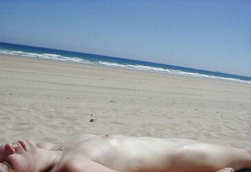 Tiny beach hooters