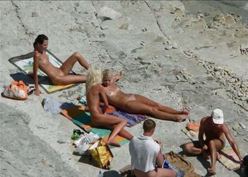 Tiny beach hooters