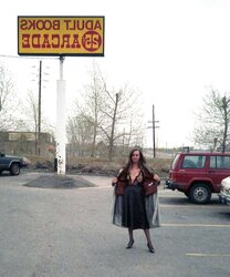 Lean Mature Flasher