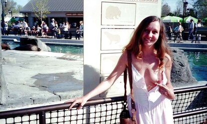 Lean Mature Flasher