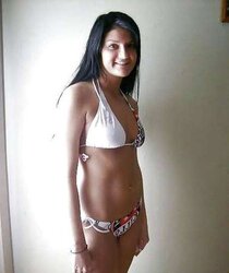 Bikinili Kizlar