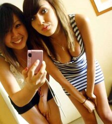 The chicks and the mirror