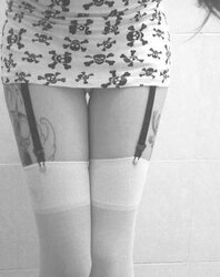 High-Heeled Slippers and gams five!