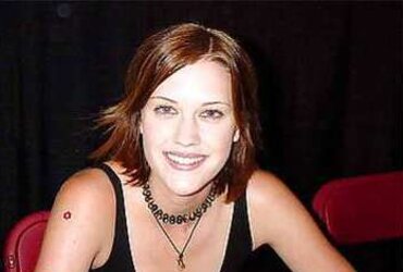 Lauren Lee Smith mega bevy