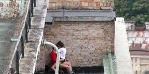 People caught having fucky-fucky