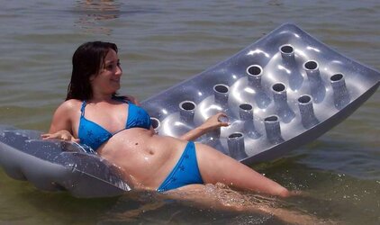 Swimsuit cameltoe poon