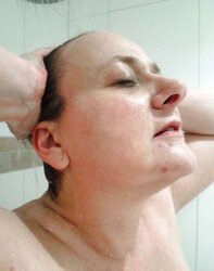 Nach dem Fick Titten ohne Piercing