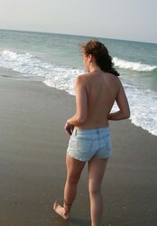 Gorgeous teen nude