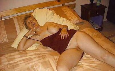 G I L F Whore