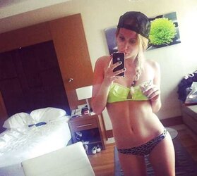 Super-Hot Youthfull Selfpic