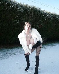 Inexperienced Victim Cockslut Chienne Mary