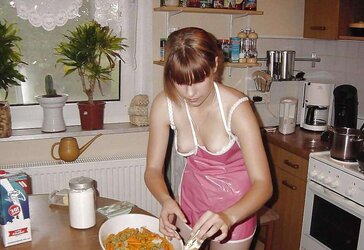 Regine della casa,troie in cucina - vagina housewife