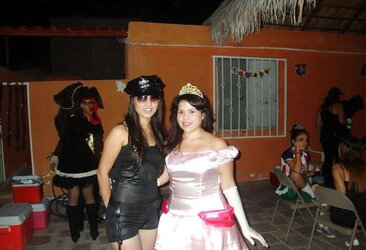 Mexicanas en pantimedias mexican dolls in tights