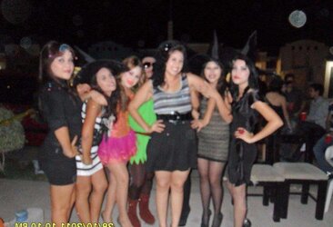 Mexicanas en pantimedias mexican dolls in tights