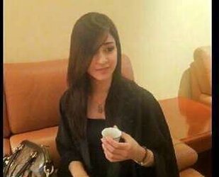 Femmes From Saudi Arabian