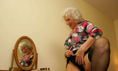 Real Grandmother Wiggling Her Old Furry Puss PART