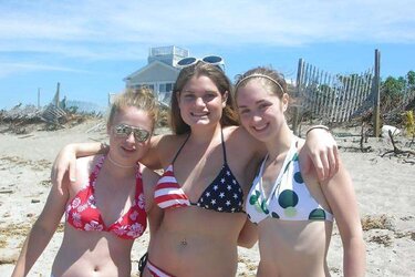 SWIMSUIT SWEETHEARTS III