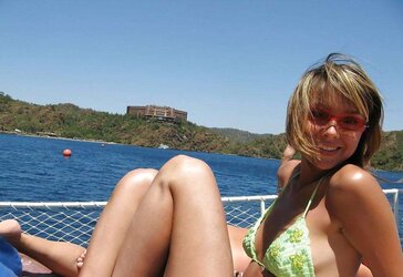 SWIMSUIT SWEETHEARTS III