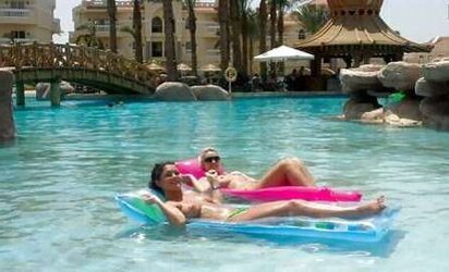The Hotty of Fledgling Wifey and Gf