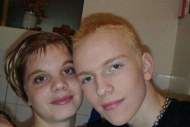 Teencouple having joy
