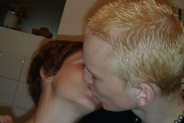 Teencouple having joy