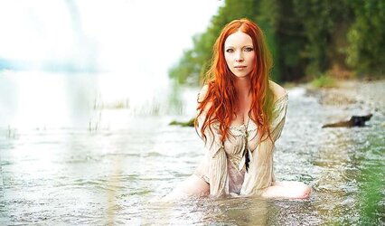 Redheads, crimson hair. Raven hotties.