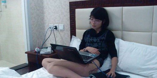 My 20 yrs girlfriend plays laptop