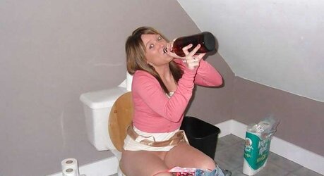 Teenagers Caught In Humid Upskirt