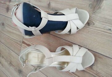High High-Heeled Slippers and Boogina